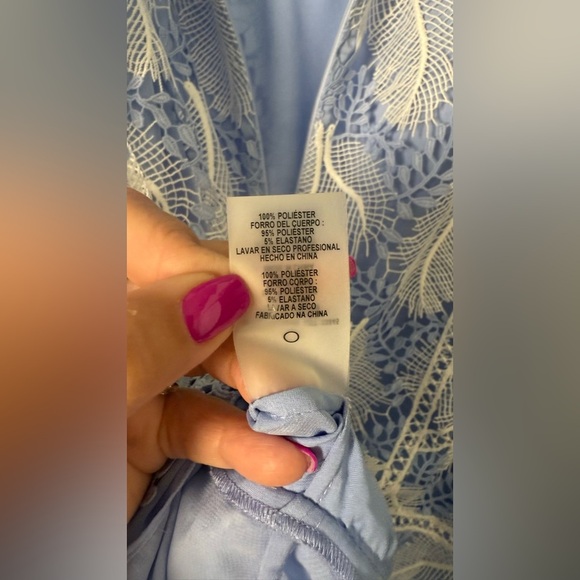 Elie Tahari
Mariya Embroidered Lace Dress - Picture 6 of 9